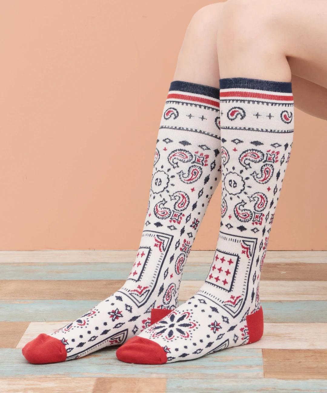 ゴジラ+LACOSTEラコステ 靴下+バンダナ+ギフトセット ゴジラ+LACOSTEラコステ 靴下+バンダナ+ギフトセット