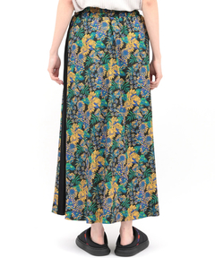 チチカカ |ドライ軽量ストレッチUVラインスカート