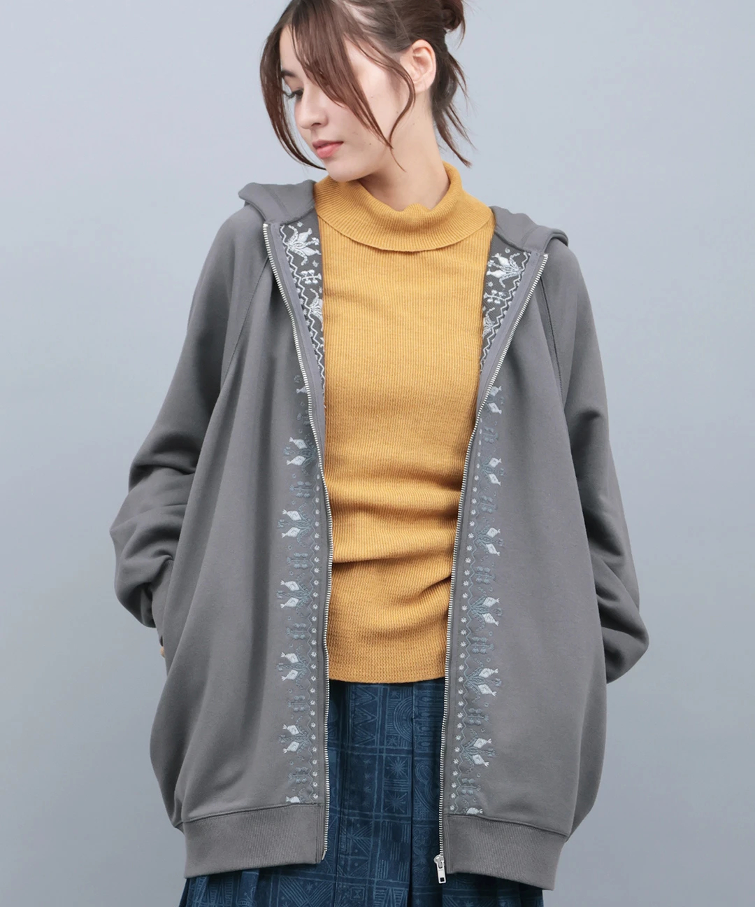 小物 Yuhka ミルパ刺繍ドルマンジップパーカー / スウェット・パーカー