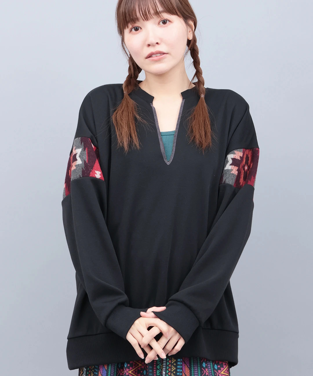 裏ジャギースリットネックプルオーバー / スウェット・パーカー