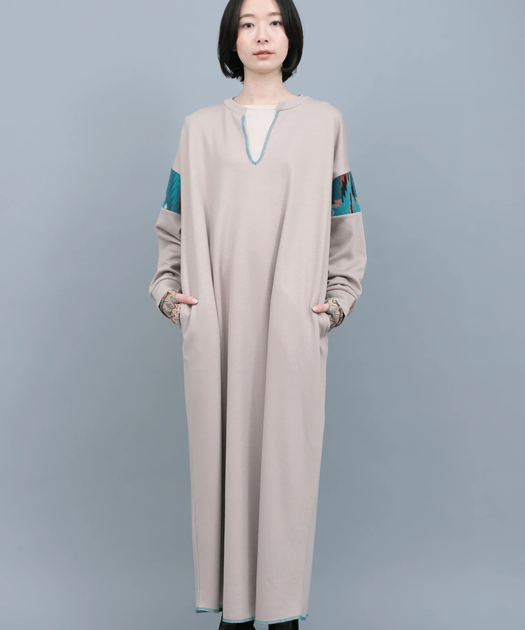 チチカカ |裏シャギースリットネックワンピース