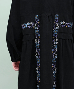 チチカカ |Rico ペイズリー刺繍コーデュロイワンピース