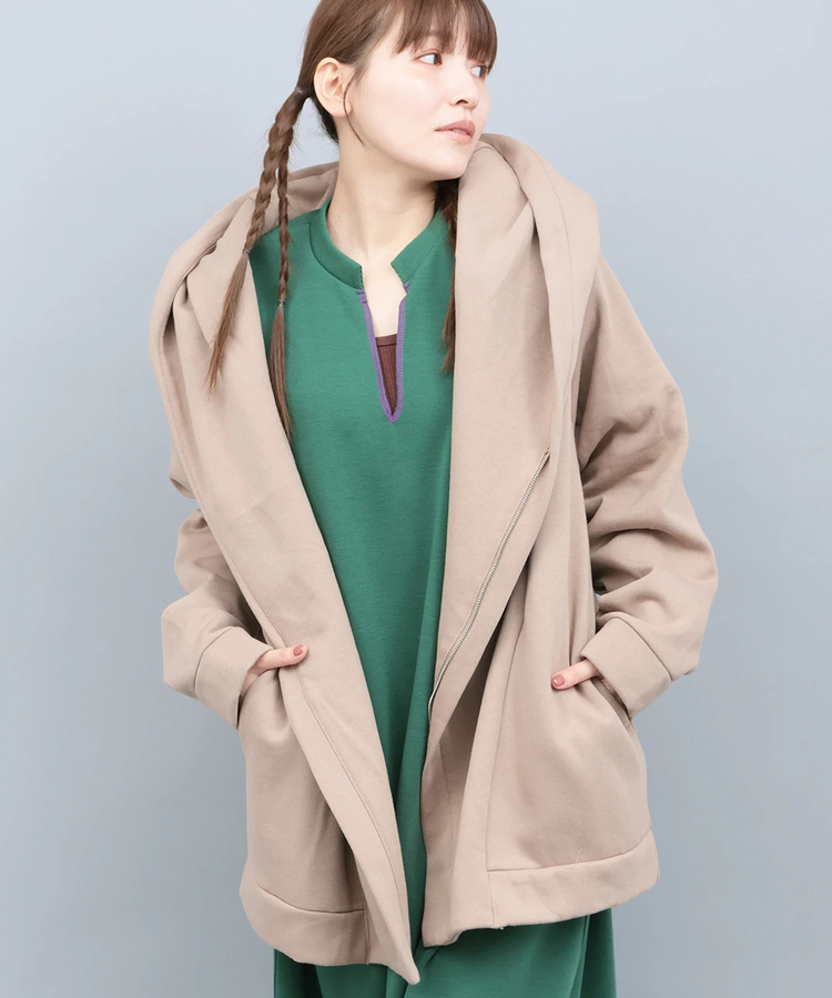 チチカカ |Amina ホワートコート