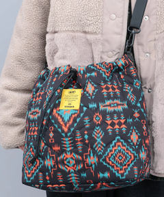 チチカカ |KiU コラボ パデットトートバッグ