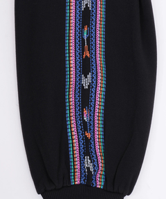 チチカカ |裏シャギーボア刺繍ポカクルーネックプルオーバー