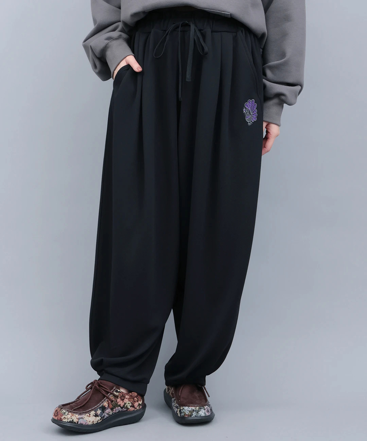 チチカカ |ファブリックプリント&ブラックパンツ