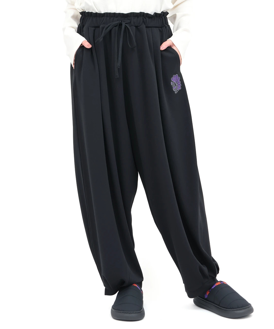パンツ USHIWAKA amachi. Fabric Forming Twist Pants – 履物関づか 岩倉AA Online Store