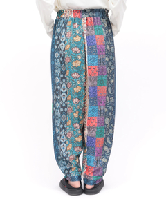 チチカカ |ファブリックプリント&ブラックパンツ