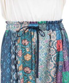 チチカカ |ファブリックプリント&ブラックパンツ