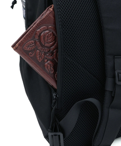 チチカカ |フルオープンバックパック