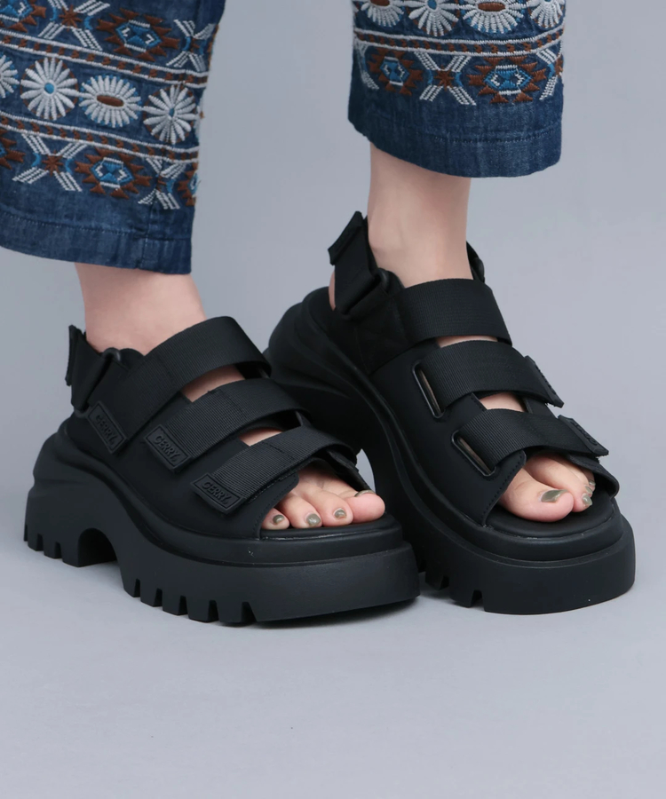 チチカカ |GERRY 3ベルトハイソールサンダル