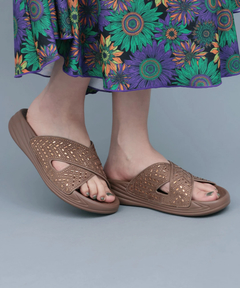 チチカカ |キラキラクロスサンダル