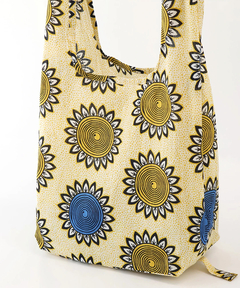 チチカカ |アフリカンプリント三つ折りエコバッグ【WEB限定】