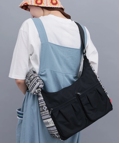 チチカカ |立体ポケットショルダーバッグ
