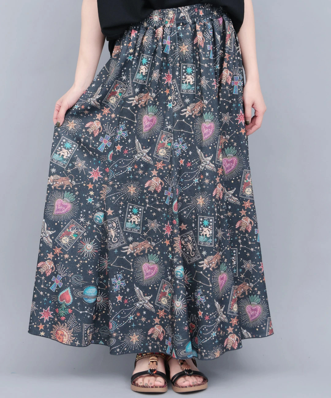 【新品‼️】値下げ‼️早いものがち！i CB プリーツスカート チチカカ（TITICACA） スカート ファブリックプリントジャージー