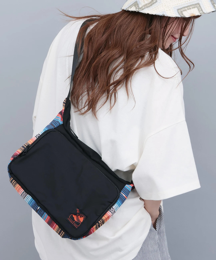 チチカカ |マルチトラベルショルダー