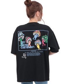 チチカカ |go slow caravan USAコットンスクエアロゴTシャツ