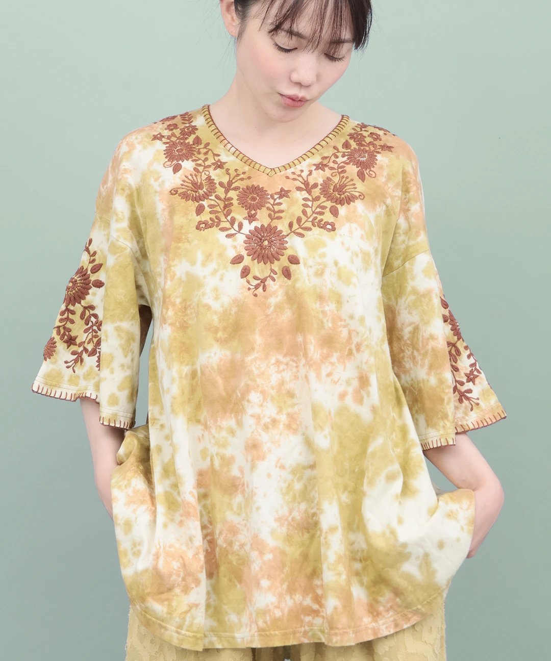 ムラ染フロール刺繍チュニックTシャツ / チュニック | エスニック