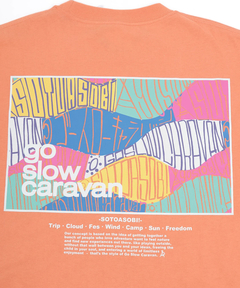 チチカカ |go slow caravan USAコットンスクエアロゴプリントロングスリーブTシャツ