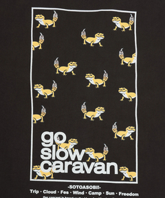 チチカカ |go slow caravan USAコットンスクエアロゴフーディ