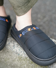 チチカカ |ネイティブ刺繍キルティングスリッポン