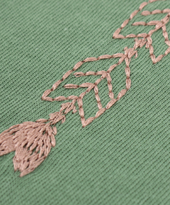 チチカカ |レイヤード風アロー刺繍プルオーバー